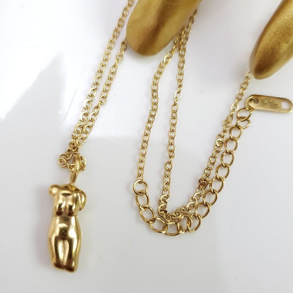 Female Body Layering Necklace - Picture 5 of 16